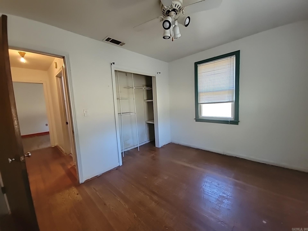 4721 Honeysuckle Road - Photo 3