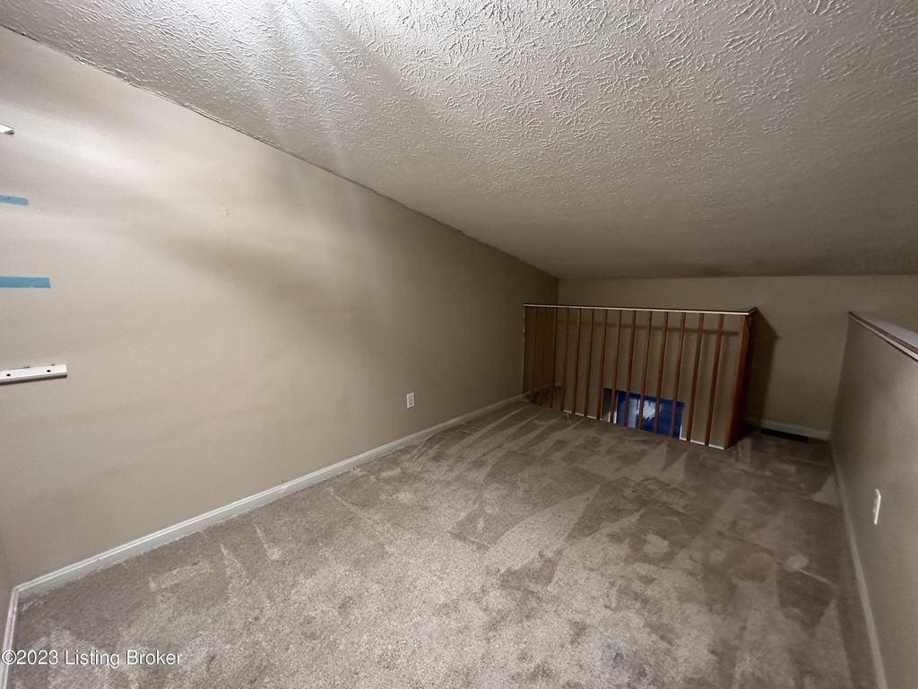 1100 E Oak St - Photo 8