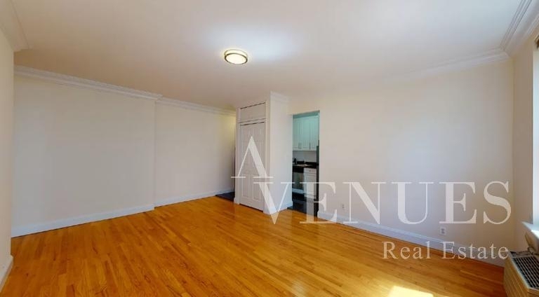 East 78th Street - Photo 5