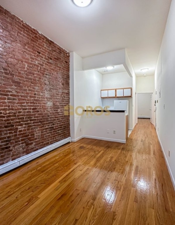200 East 7th Street - Photo 0