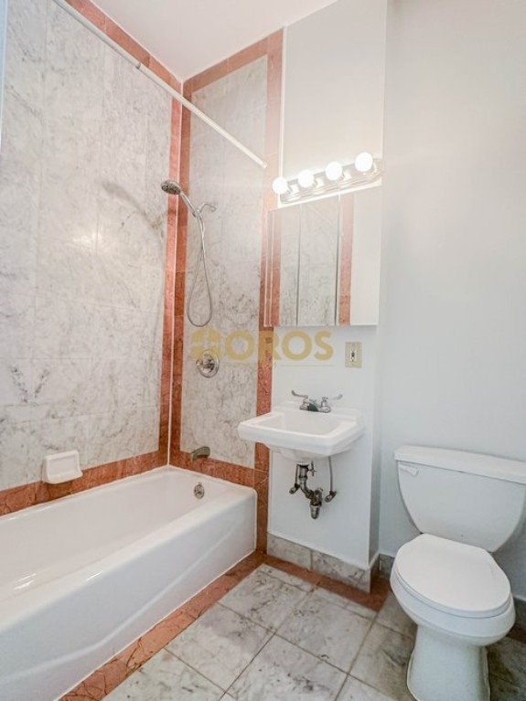 200 East 7th Street - Photo 6