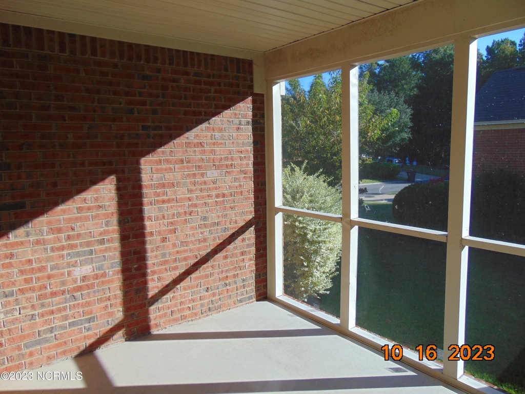 1312 Ivory Court - Photo 12