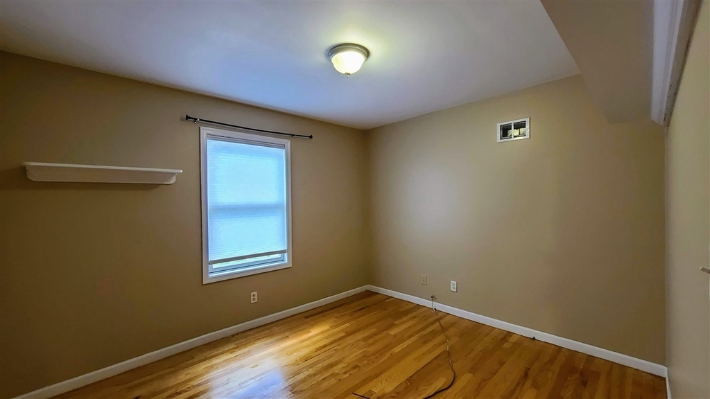 55 Grace St - Photo 7