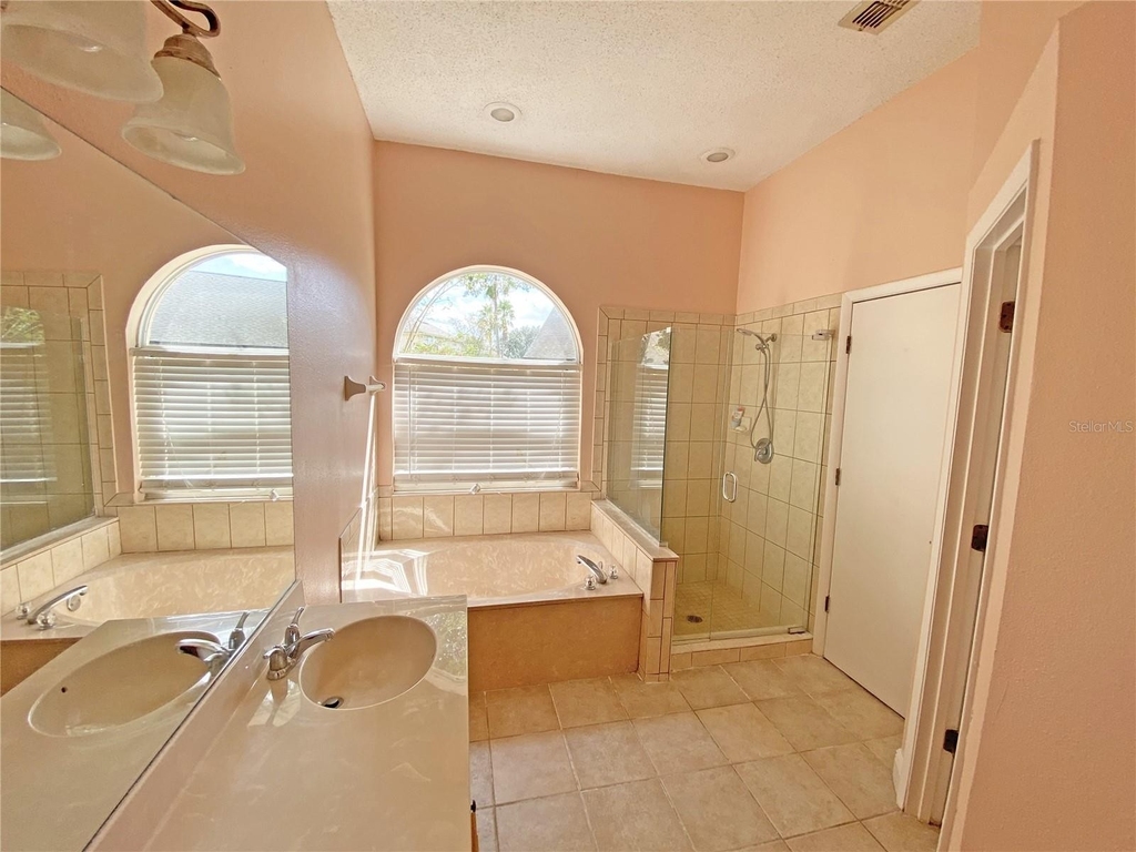 1106 Parker Canal Court - Photo 12