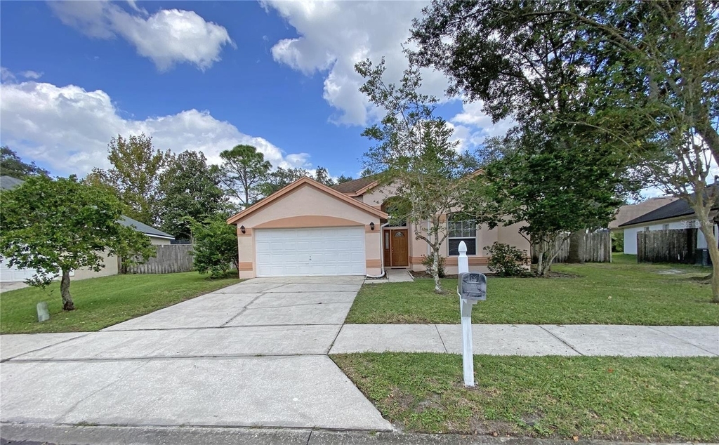 1106 Parker Canal Court - Photo 2