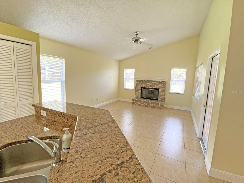 1106 Parker Canal Court - Photo 18