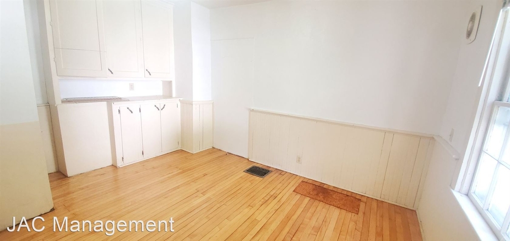 218 N. Oakland - Photo 5