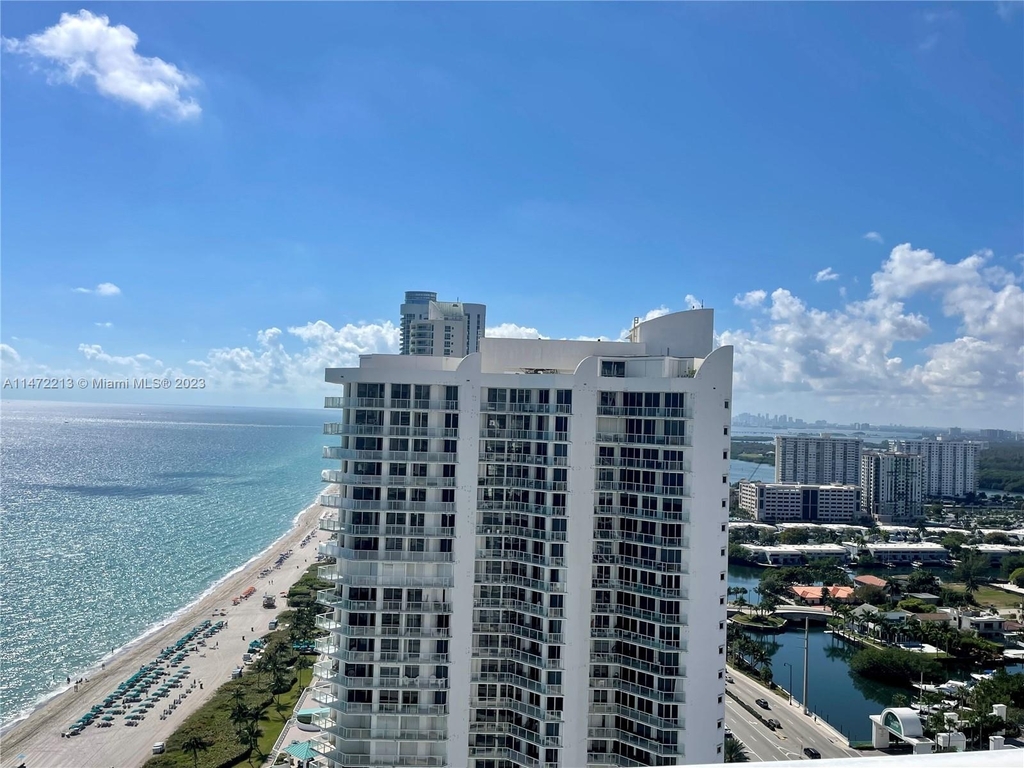 16699 Collins Ave - Photo 17