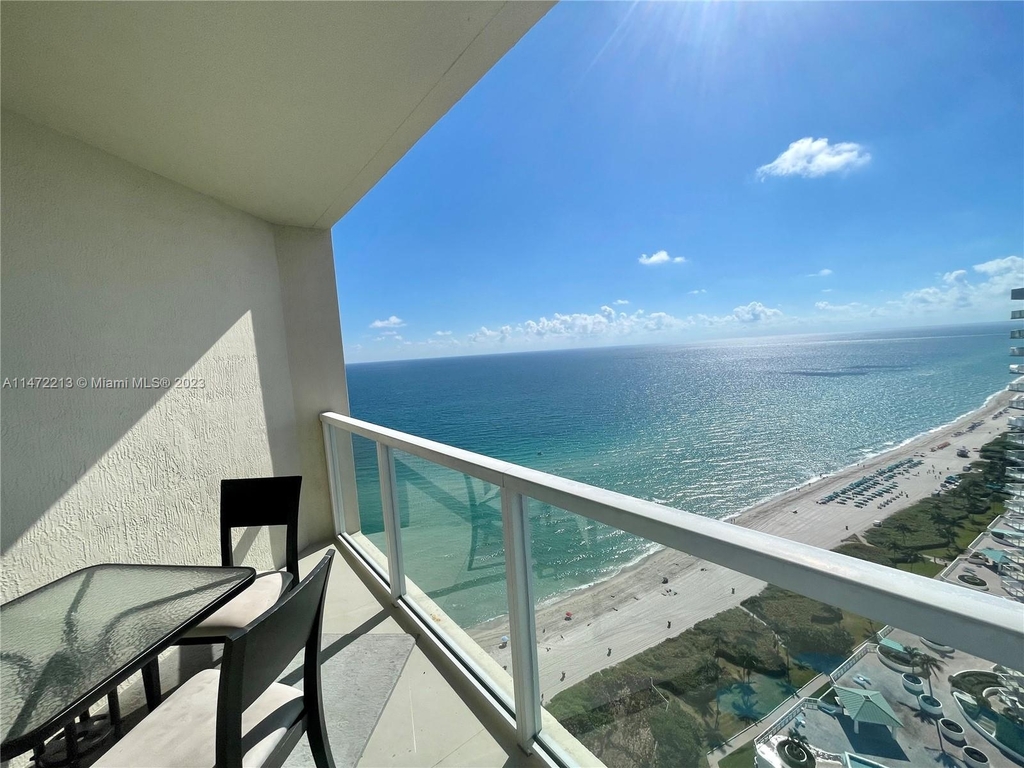 16699 Collins Ave - Photo 15