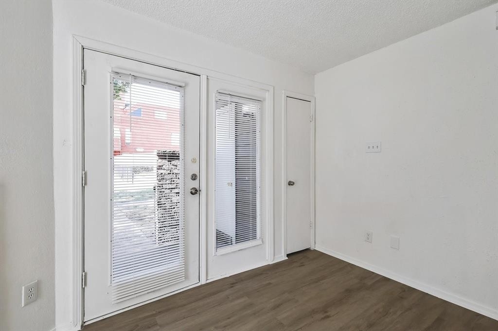 9835 Walnut Street - Photo 8