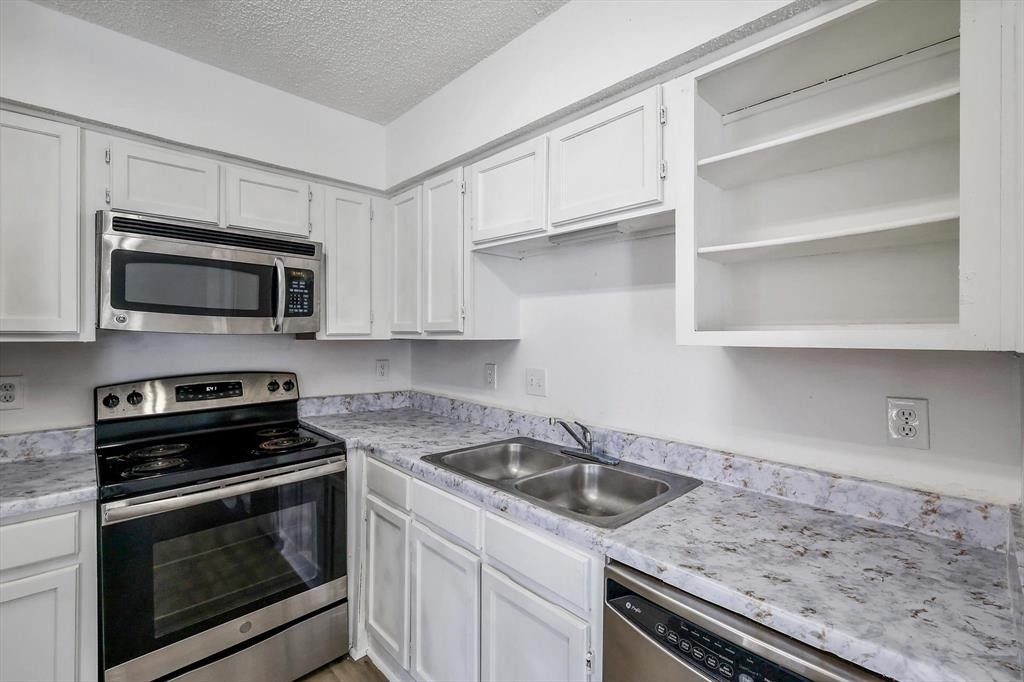 9835 Walnut Street - Photo 10