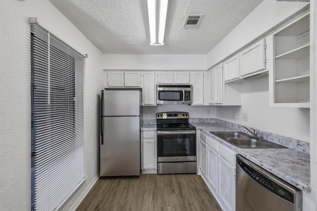 9835 Walnut Street - Photo 11