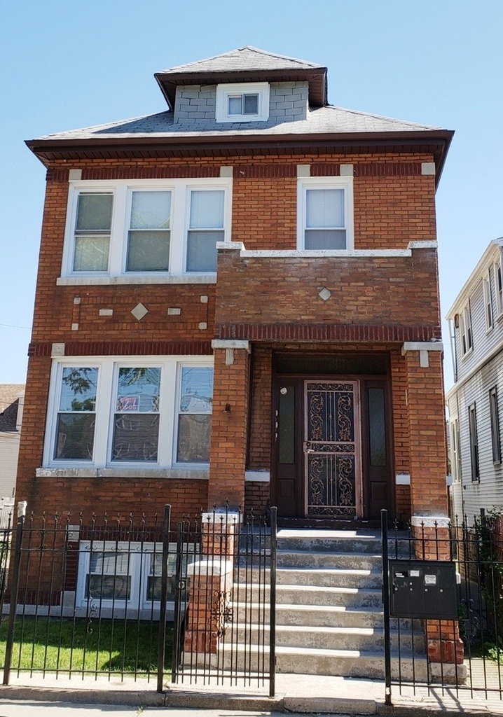 2507 W 46th Street - Photo 1