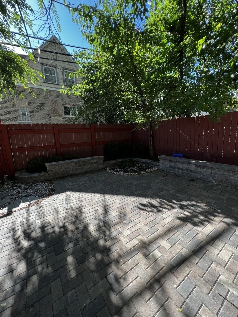 2665 W Nelson Street - Photo 25