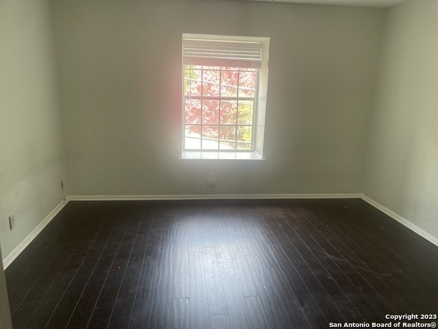 1045 Shook Ave - Photo 1