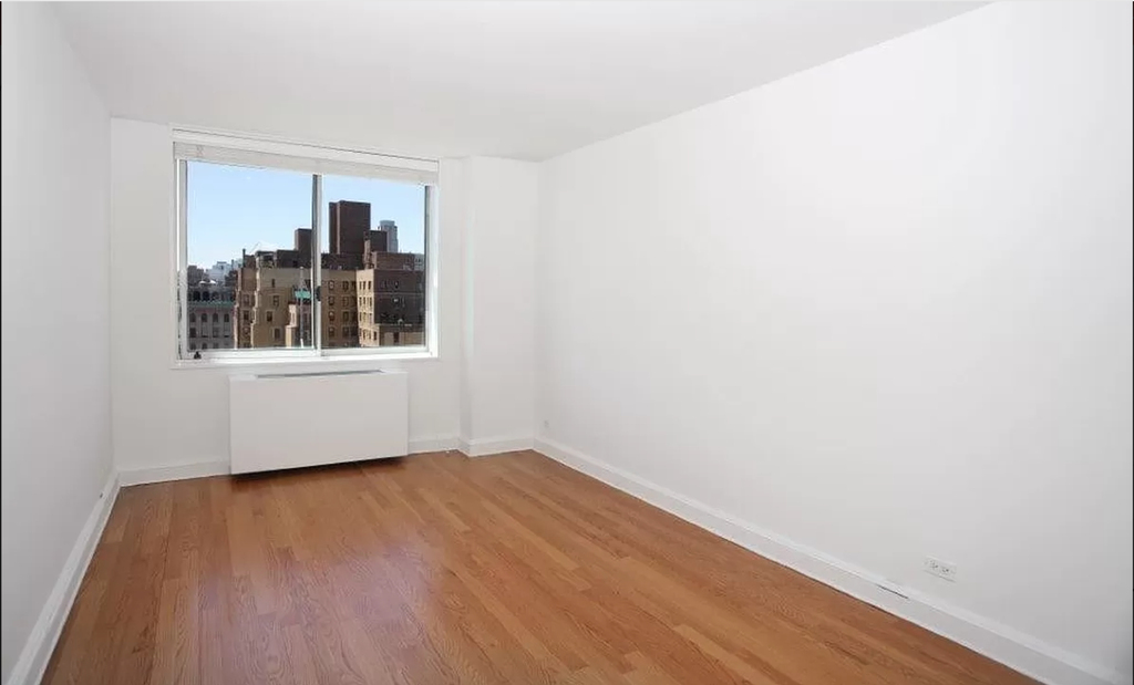 West 83rd Street - Photo 4