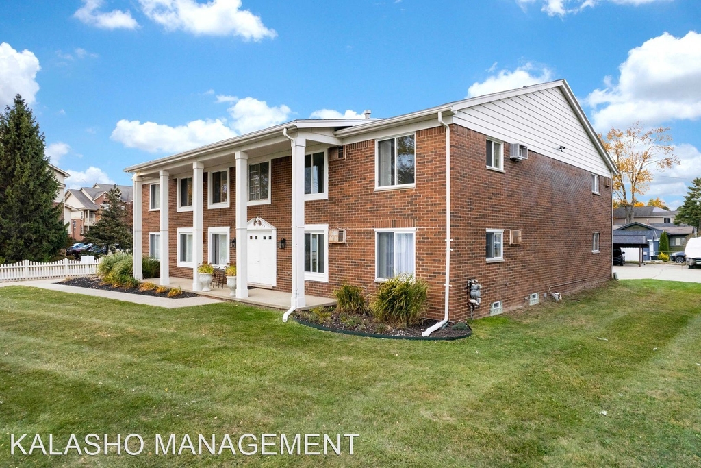 719 E Walled Lake Drive - Photo 1