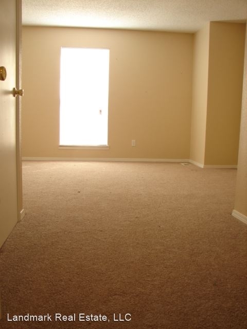 4035 Charleston Drive - Photo 5