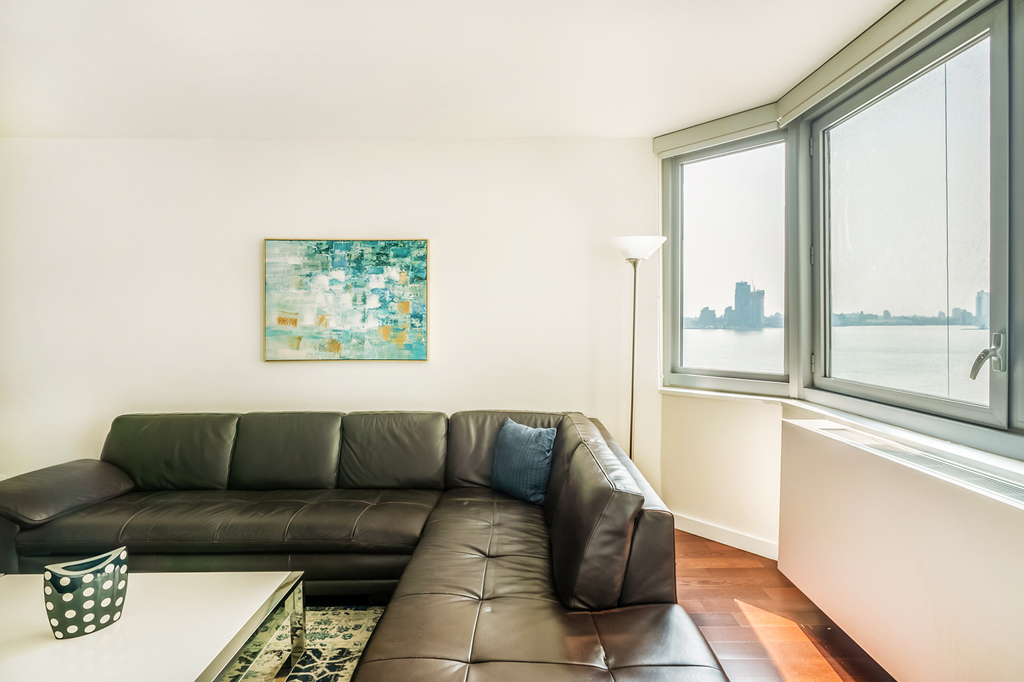 East 34th Street - Photo 0