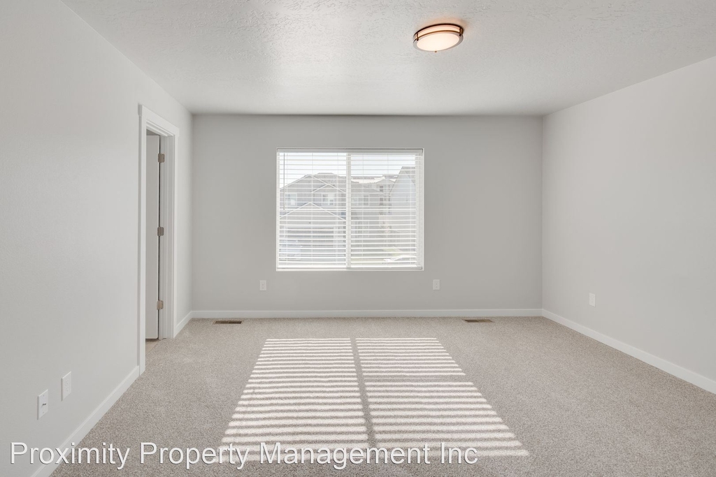 351 S. Riggs Springs Avenue - Photo 18