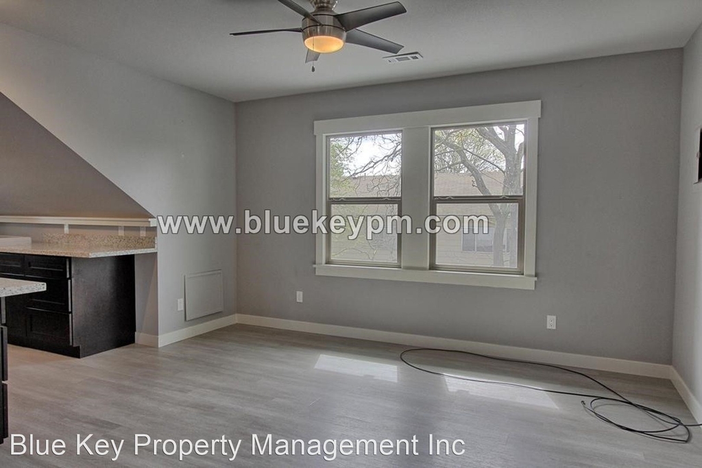 2422 Ne Glisan Street - Photo 2