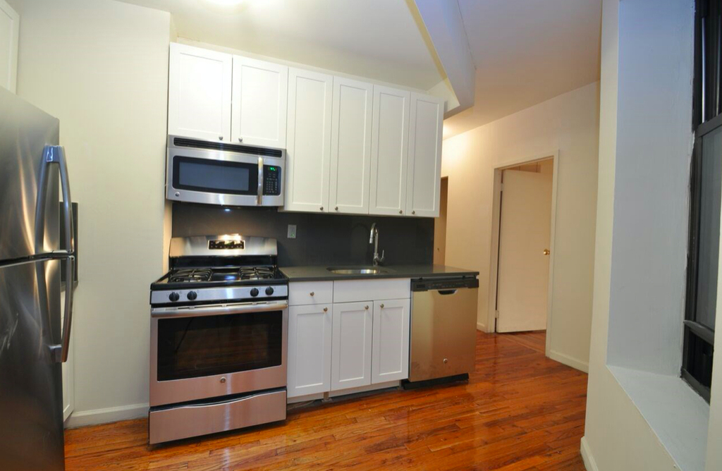 East 25th Street - Photo 0