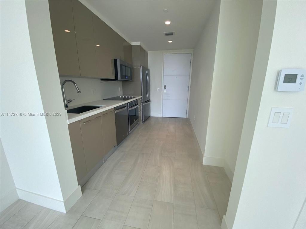 2000 Metropica Way - Photo 2