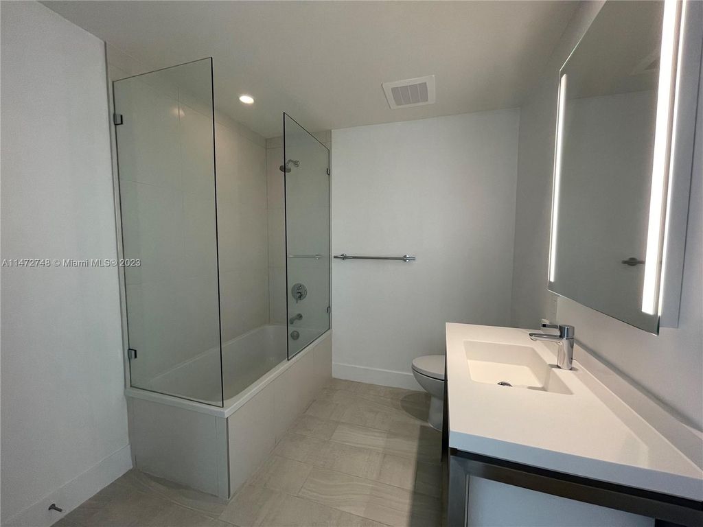 2000 Metropica Way - Photo 12