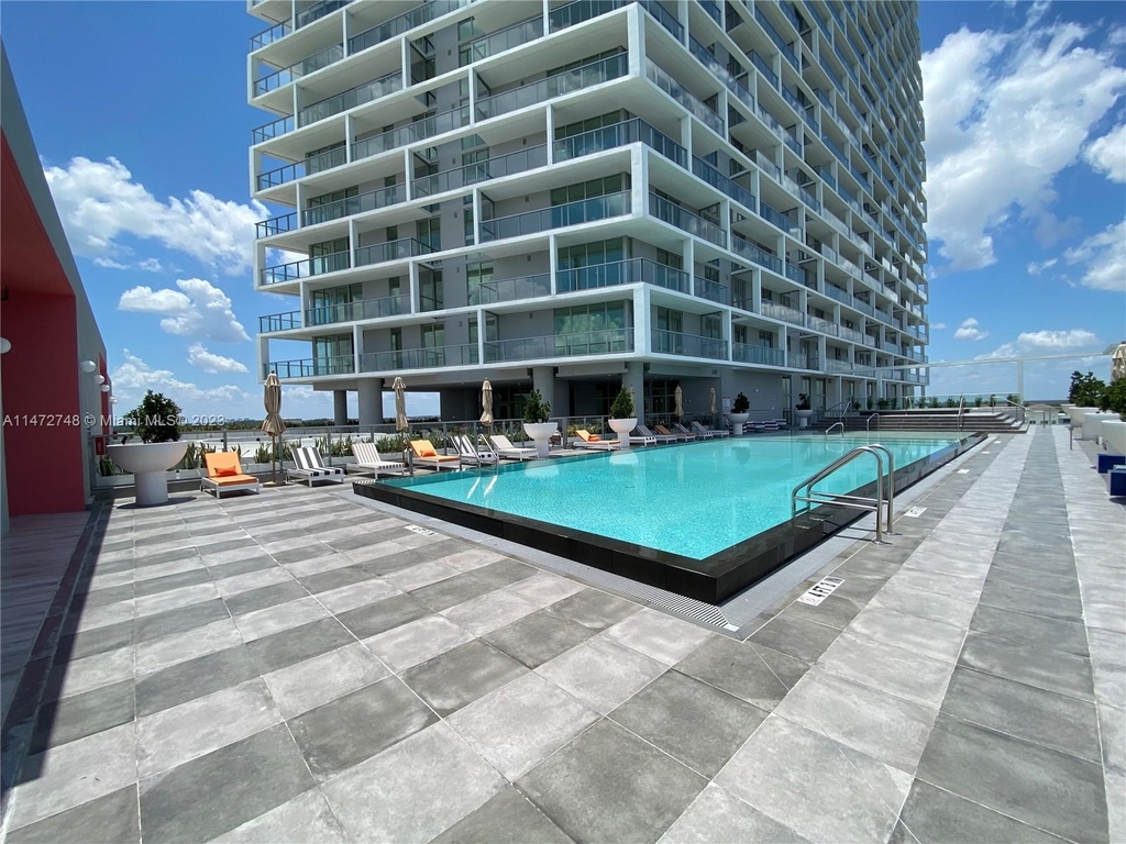 2000 Metropica Way - Photo 22