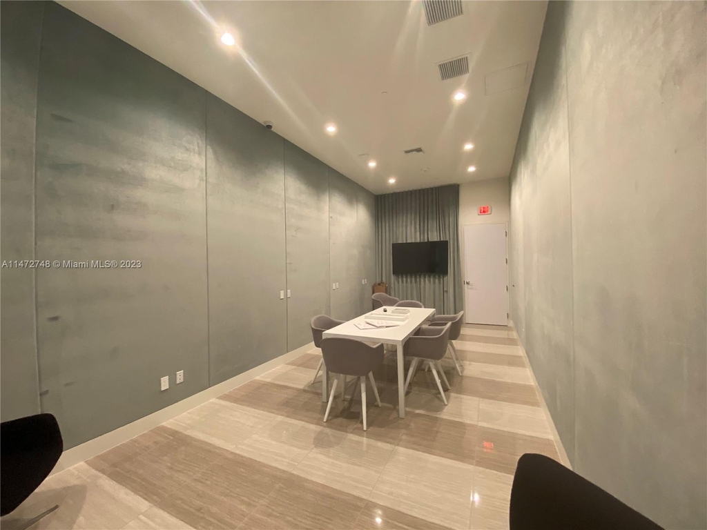 2000 Metropica Way - Photo 27