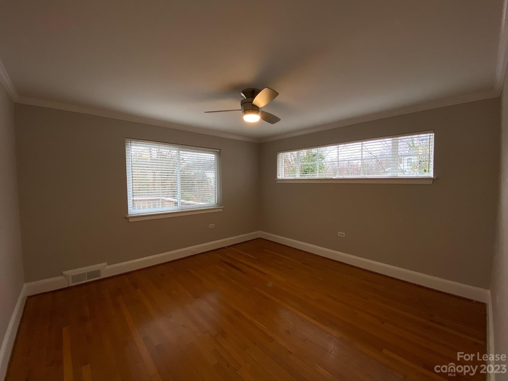 1226 Kings Drive S - Photo 9