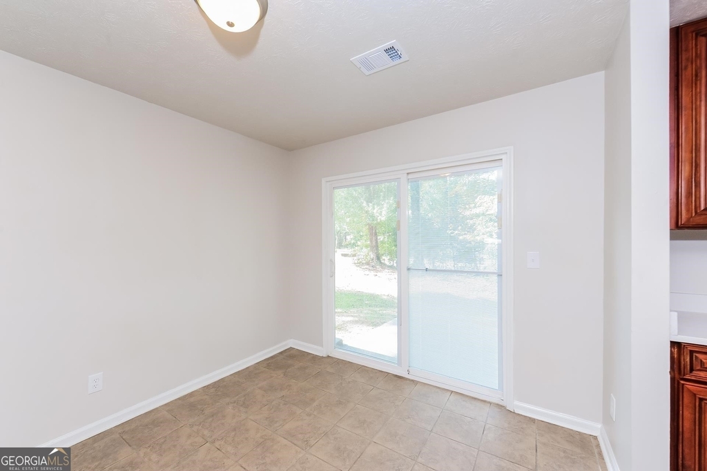 948 Park Forest - Photo 5