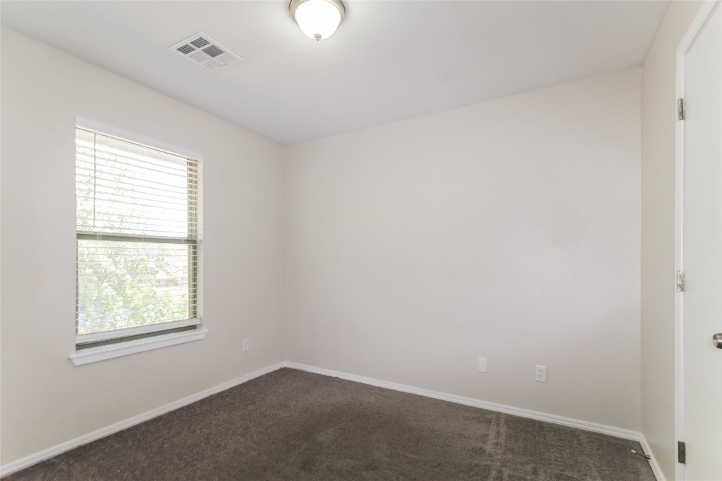 8909 Nw 83rd Street - Photo 13