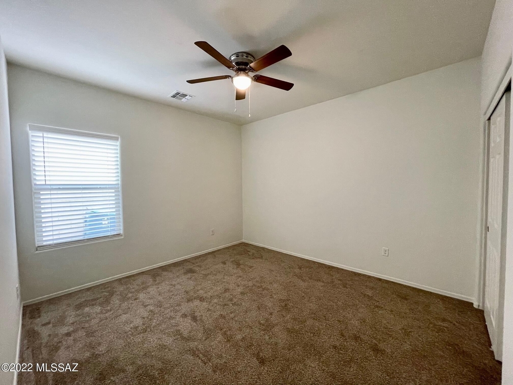 8994 W Rolling Springs Drive - Photo 20