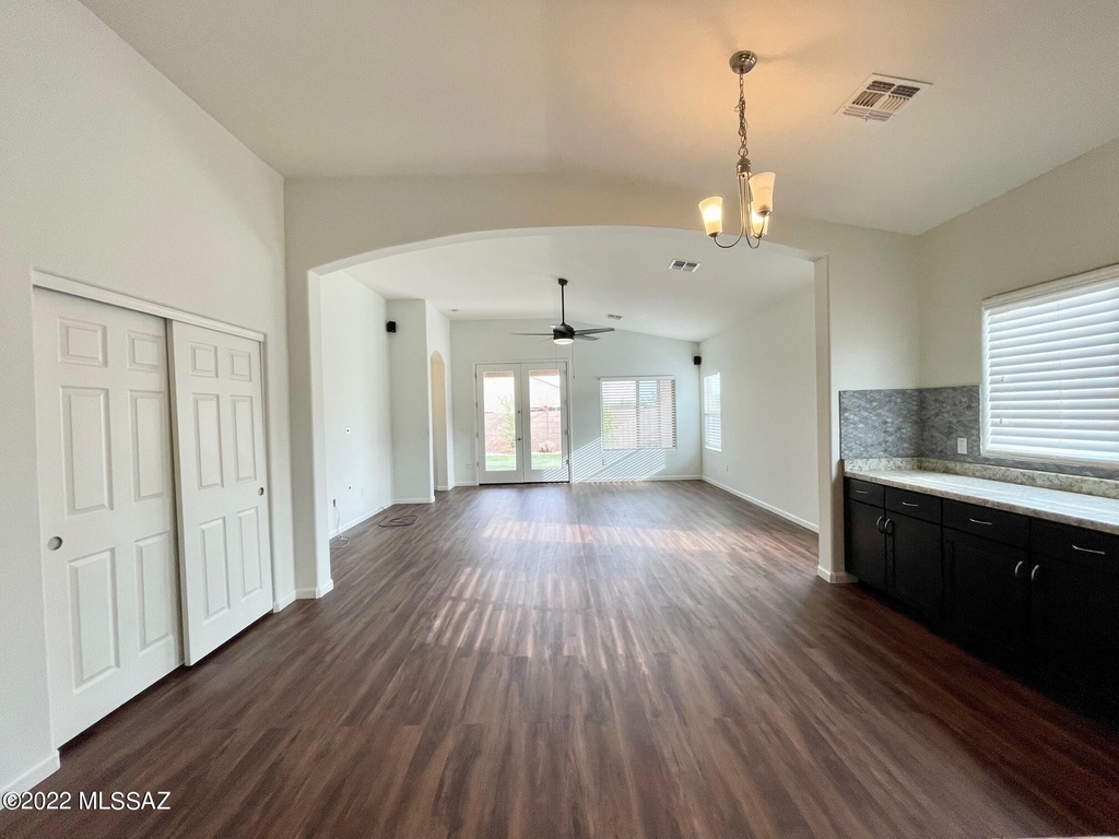 8994 W Rolling Springs Drive - Photo 10