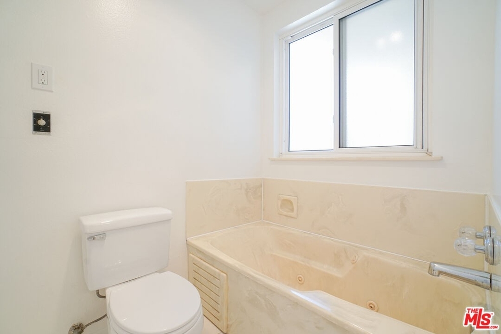 1239 9th St - Photo 33