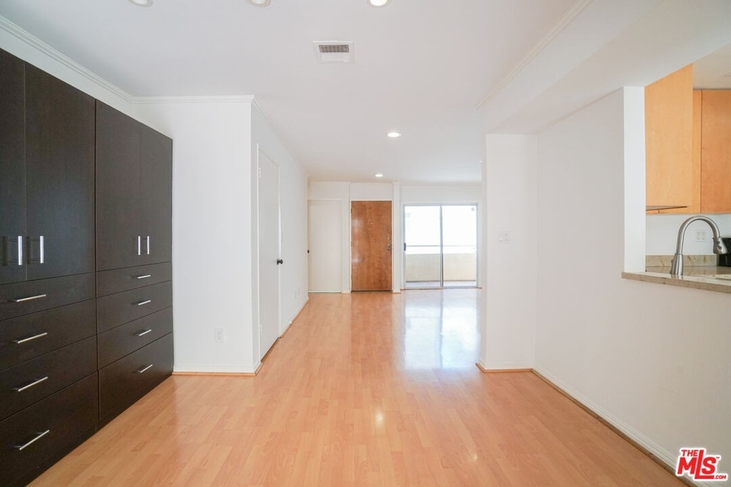 1239 9th St - Photo 17