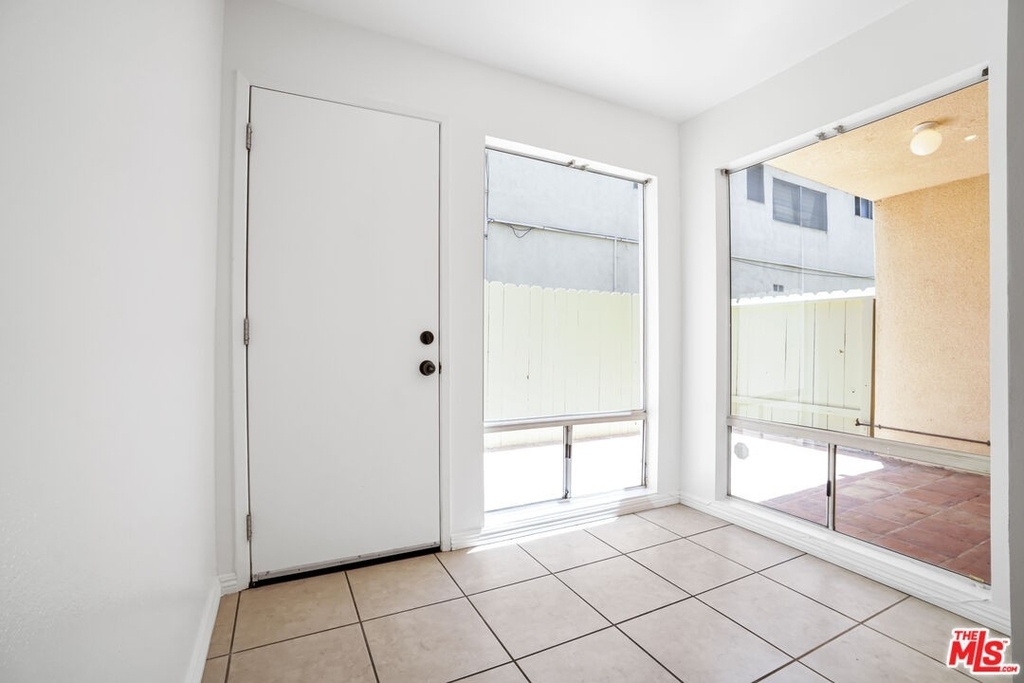 1239 9th St - Photo 12