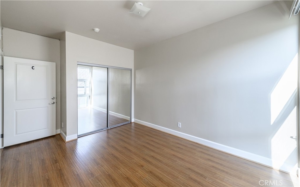 1241 W 37th Place - Photo 11