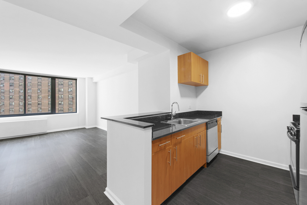  East 92nd Street First Avenue  - Photo 1