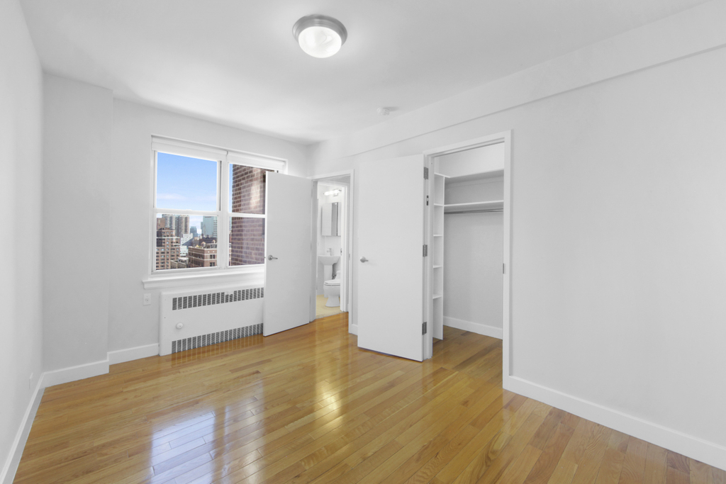  Park Avenue 38TH STREET  - Photo 1