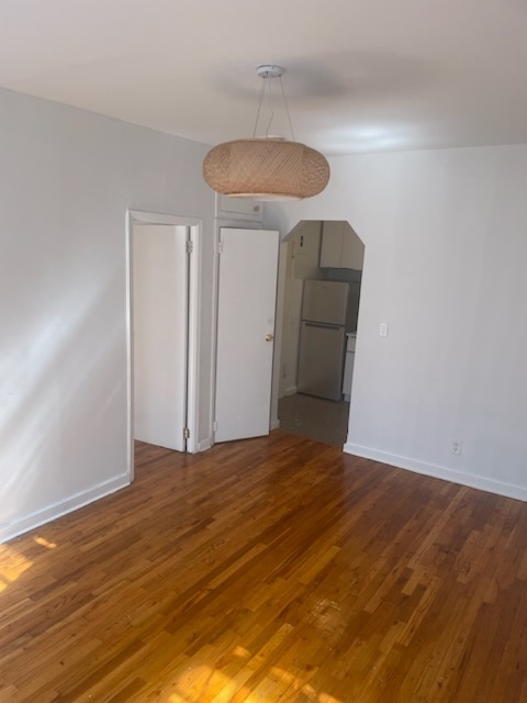 403 West 44th Street - Photo 3