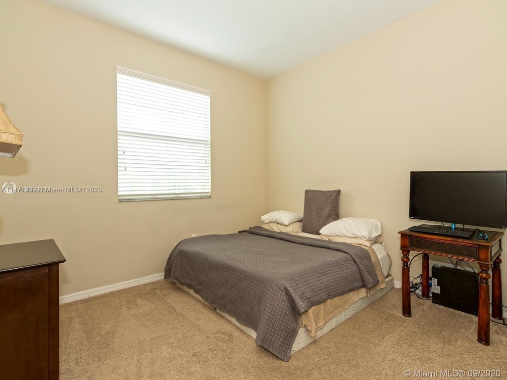 5213 Sw 78th Ter - Photo 18