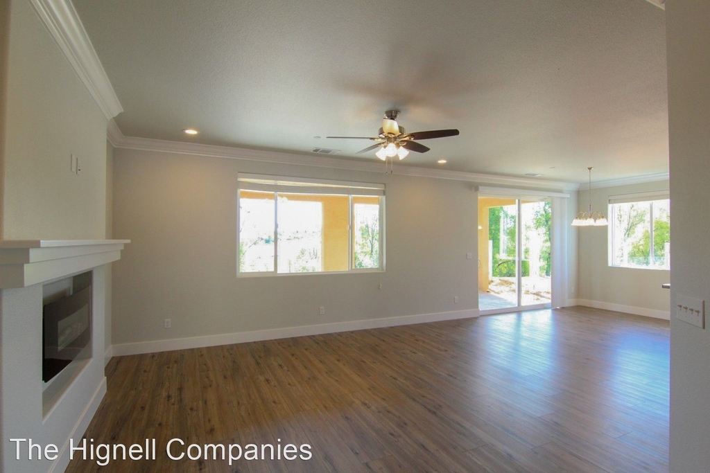 2749 Smith Ave. - Photo 1