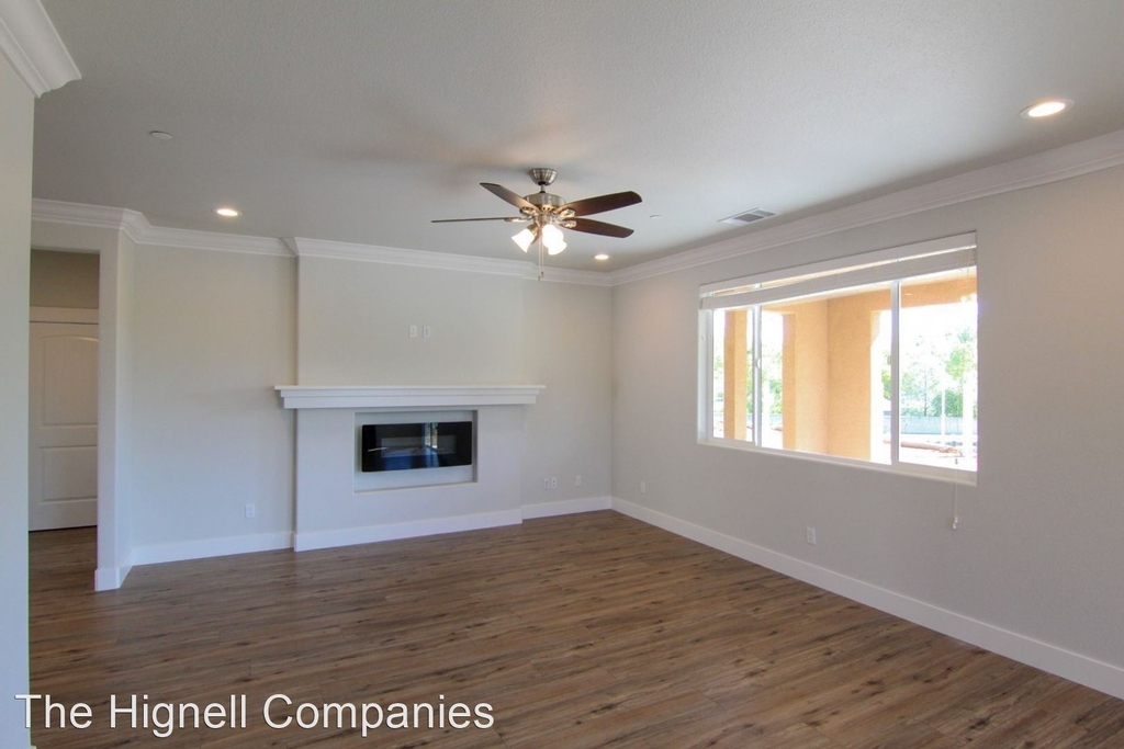 2749 Smith Ave. - Photo 2