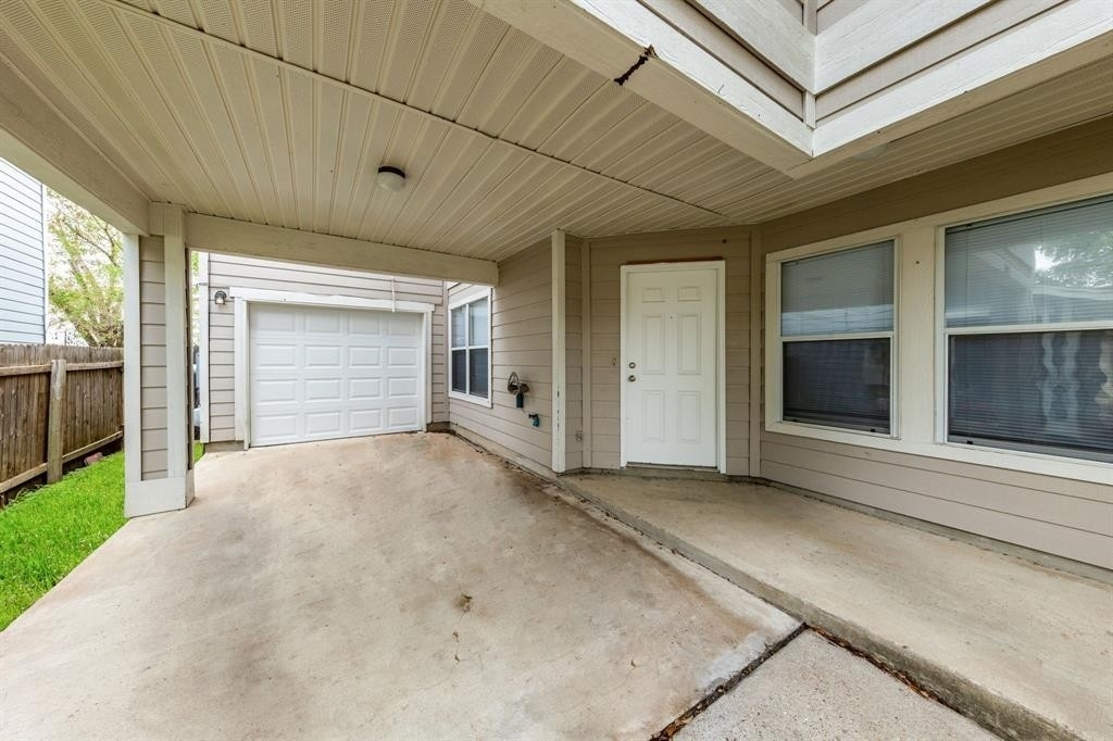 13608  Coomes Dr - Photo 0