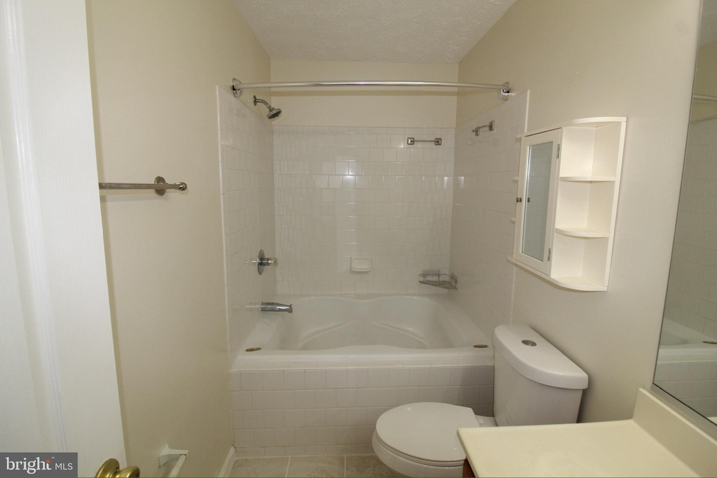 2811 Berrywood Lane - Photo 4