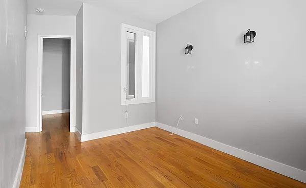 321 Putnam Avenue - Photo 2