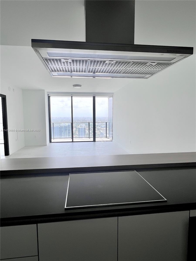 1000 Brickell Plz - Photo 34