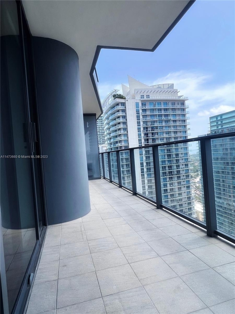 1000 Brickell Plz - Photo 21